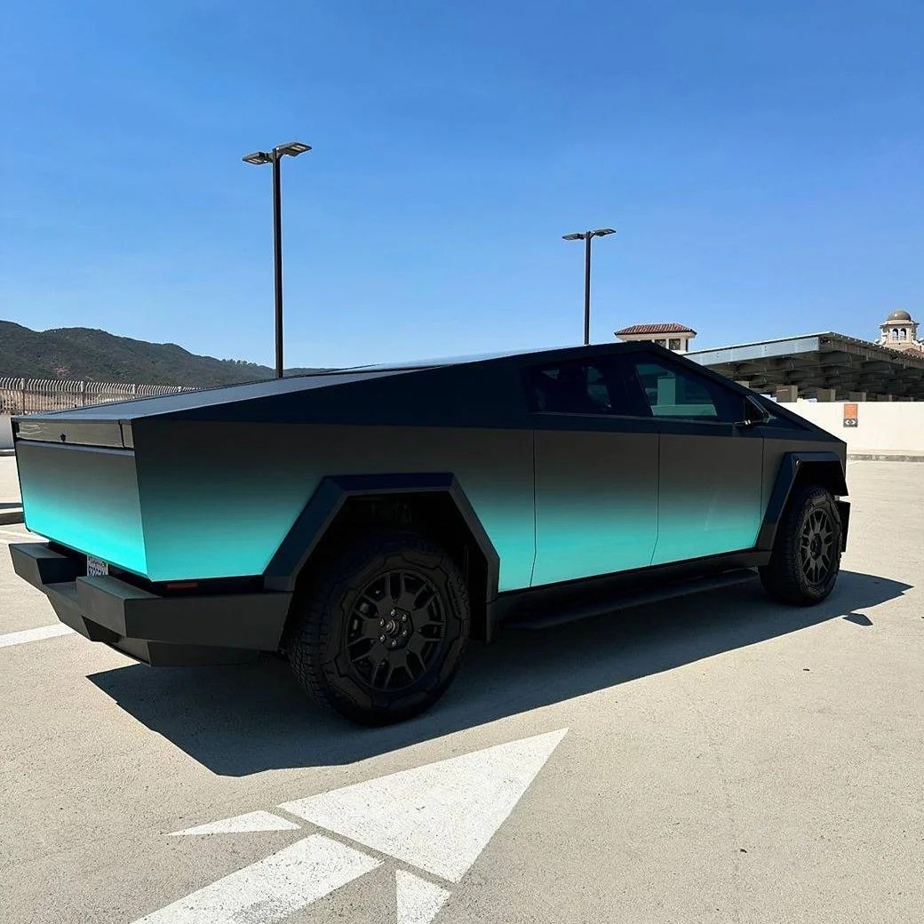 Tesla Cybertruck Wrap